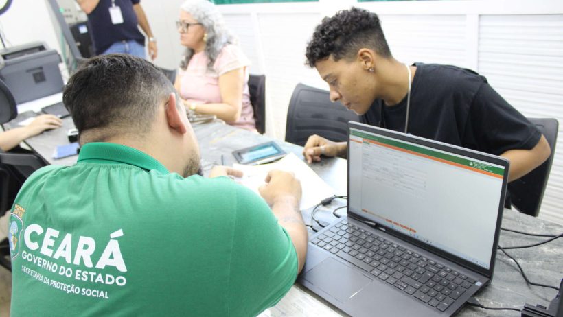 Caminhão do Cidadão leva serviços para 12 comunidades da capital e do interior