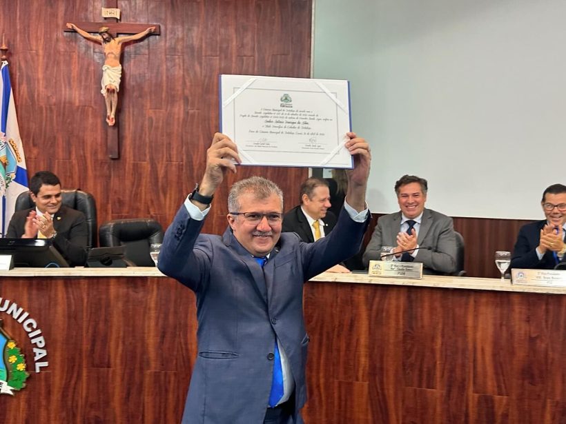 Deputado Antônio Henrique recebe título de Cidadão de Fortaleza
