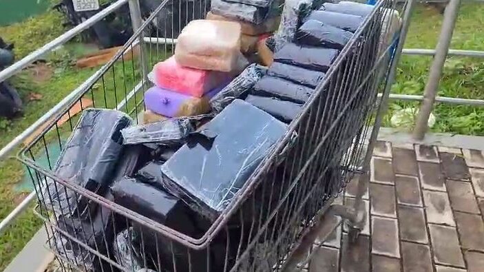 Mais de uma tonelada de drogas é incinerada pela Polícia Civil do Ceará