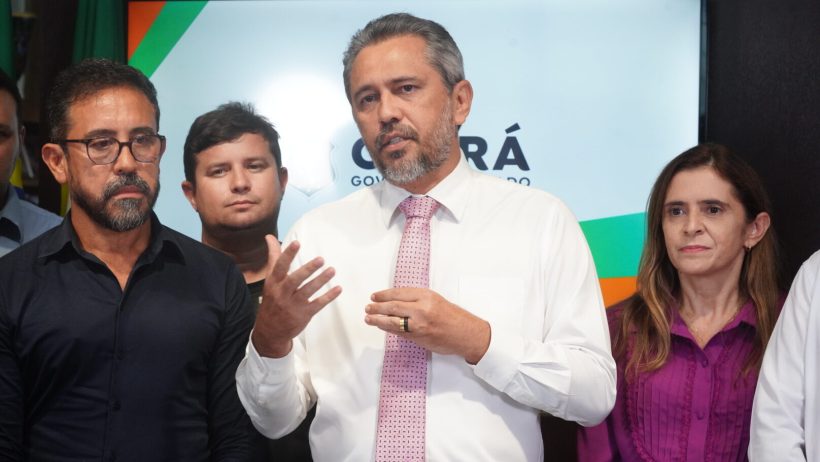 Elmano anuncia pagamento da 1ª parcela do 13° dos servidores