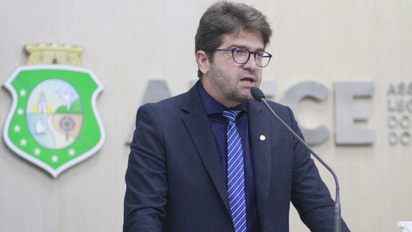 Deputado Aloísio Brasil defende força-tarefa da PGJ para investigar execução de suplente de vereador