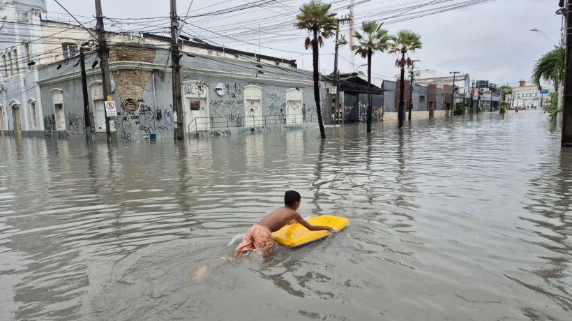 Fortaleza registra 99 milímetros de chuva no posto Água Fria