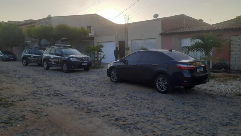 Prefeito de Amontada é investigado por suspeita de fraude ao contratar empresa do lixo