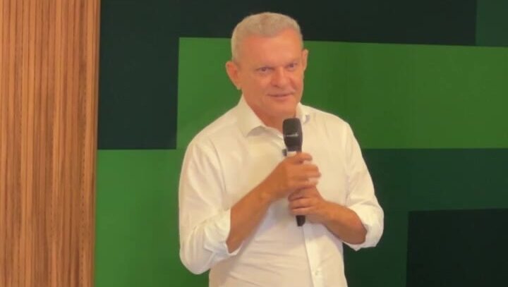 Prefeito de Fortaleza, José Sarto responde duramente ataques de Elmano