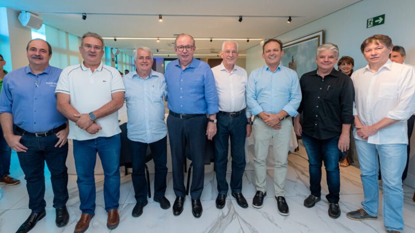 José Antunes Mota é reconduzido para novo mandato na presidência do Sindlacticínios