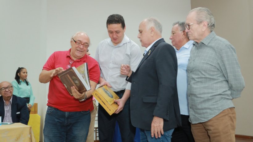 Evento celebra livro em homenagem aos 180 anos de Padre Cícero