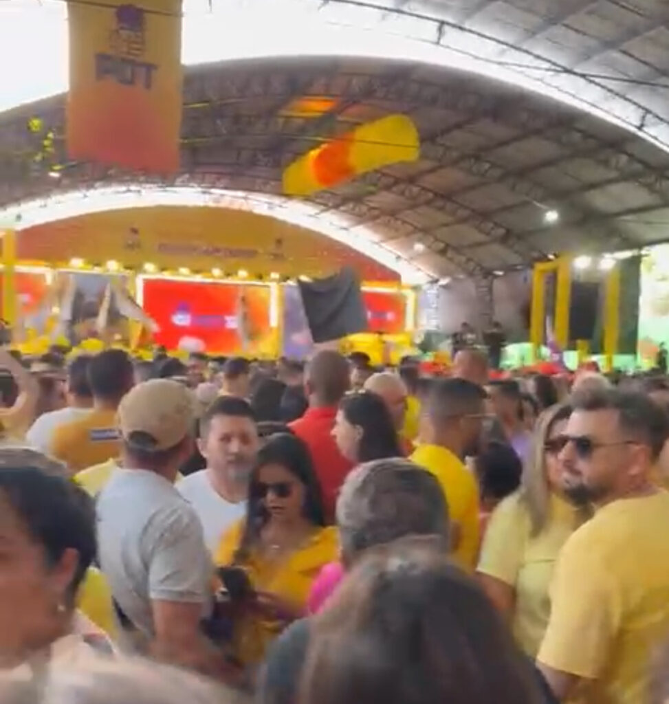 Convenção do prefeito Sarto acontece no Ginásio Farias Brito