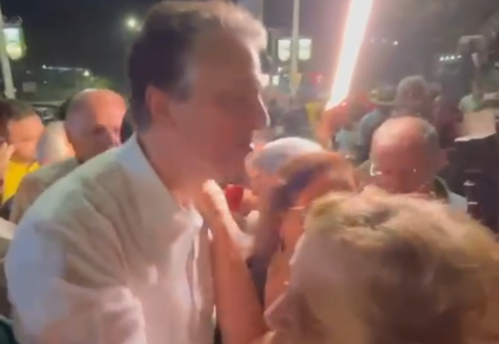 Camilo mostra prestígio no Crato e dá de ombros a ataques de Ciro