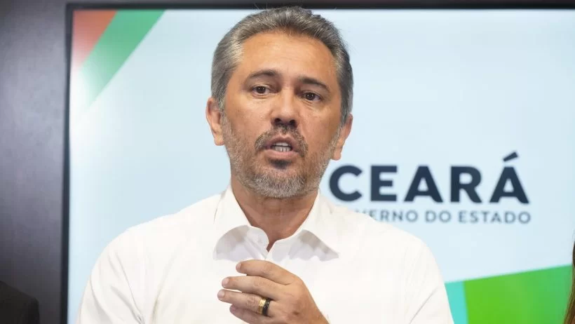 Governador Elmano anuncia promoções e pagamentos a professores da rede estadual