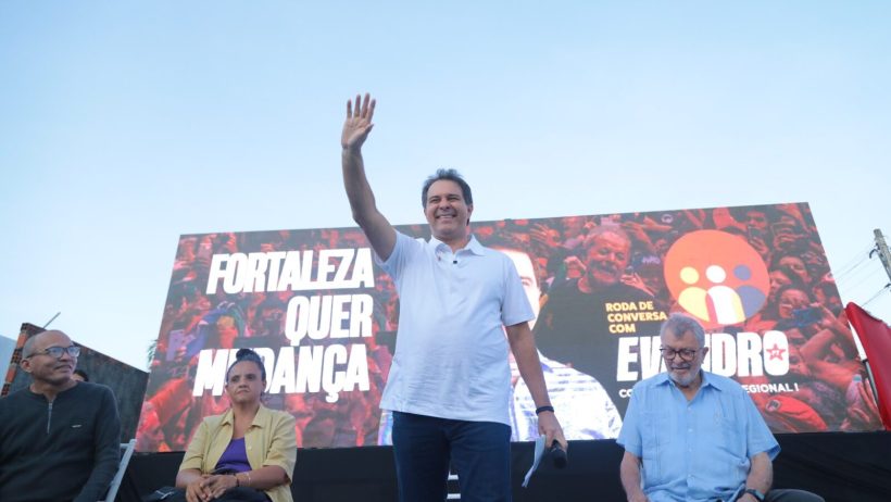 Evandro Leitão conversa com moradores das regionais V e VI neste fim de semana