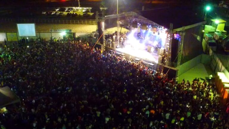 MPCE pede suspensão de contratações milionárias de artistas para “Exponova 2024”