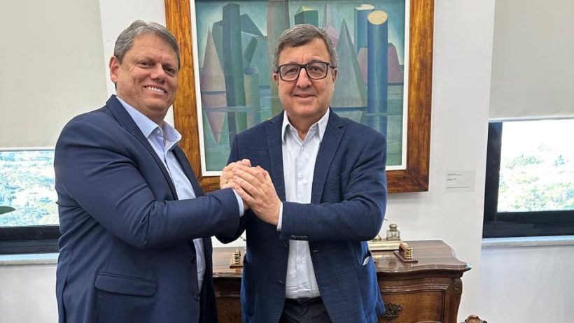 Tarcísio de Freitas discute investimentos para o Brasil e Nordeste com Danilo Forte