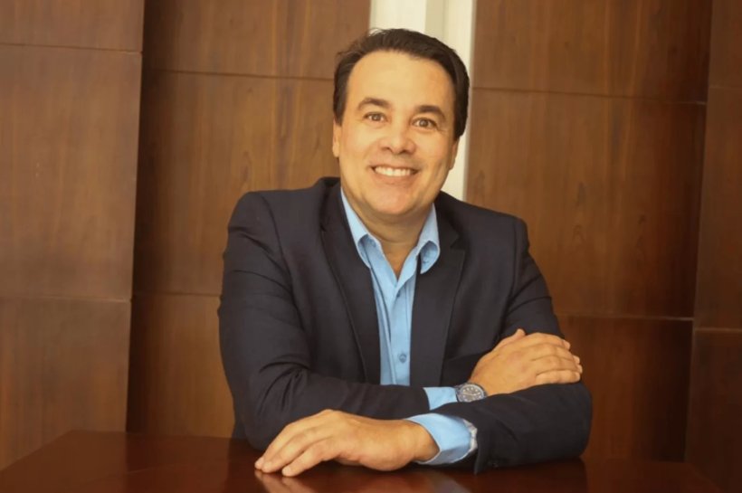 Machidovel renuncia Itaitinga e será vice de Luiz Carlos na disputa pela Prefeitura