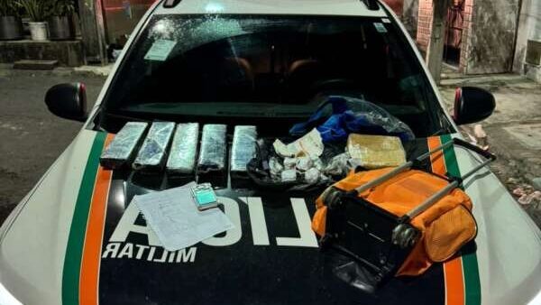 PMCE apreende 6kg de drogas no bairro Henrique Jorge