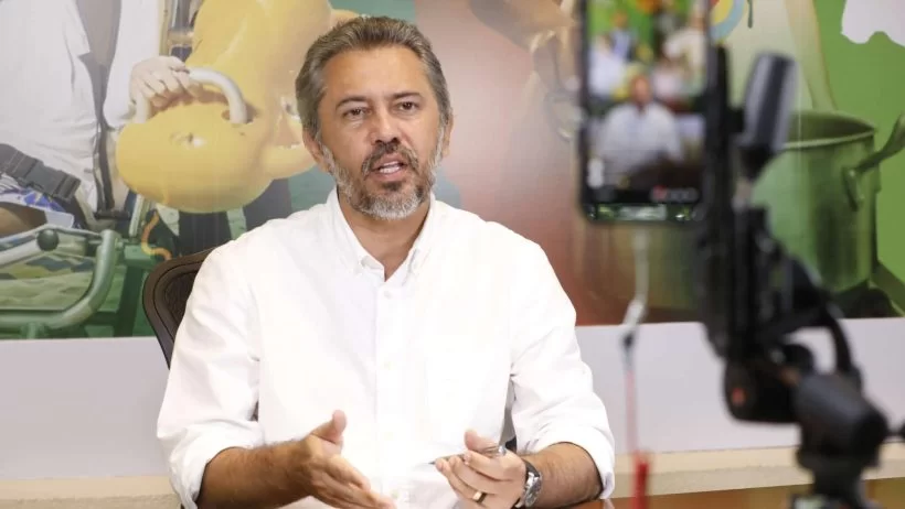 Governador Elmano anuncia concurso para PGE com 40 vagas