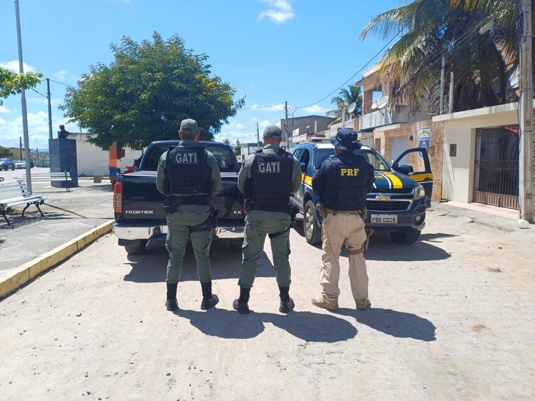 Veículo roubado em Fortaleza e com “Sinal PRF” é recuperado em Pernambuco