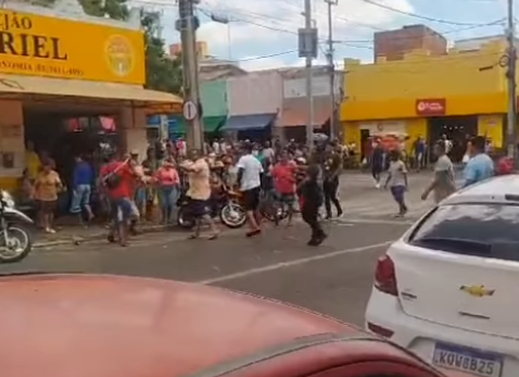 Confusão entre eleitores de Izolda e Oscar em Sobral