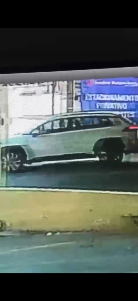 Loja de veículos é invadida e carros importados são furtados no final de semana em Fortaleza