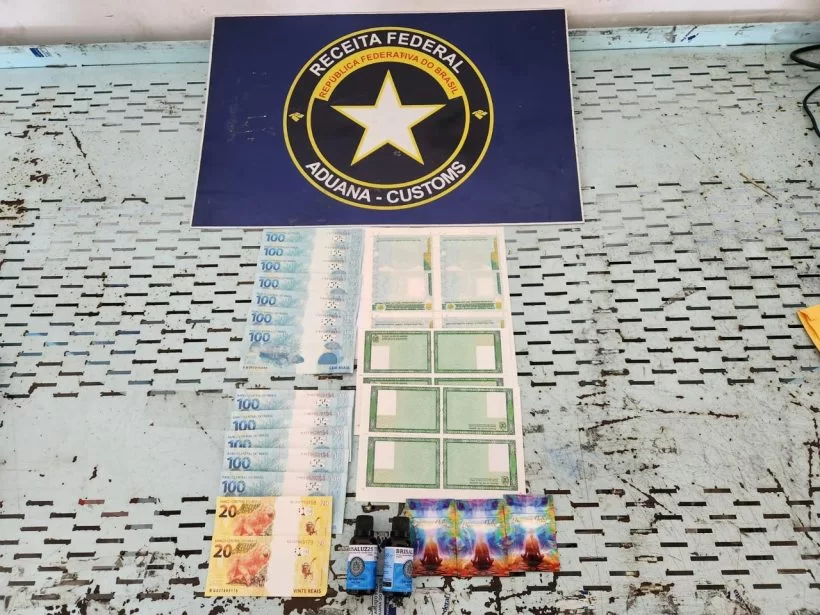 Receita Federal apreende drogas, documentos e dinheiro falsos no Aeroporto de Fortaleza