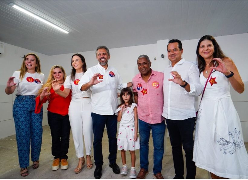 Elmano declara apoio a Catanho ao votar em Caucaia
