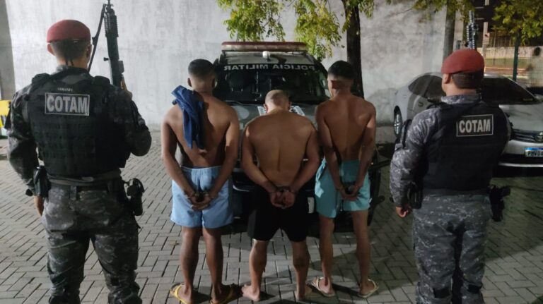 PM prende trio com arma e droga em área dominada pelo crime