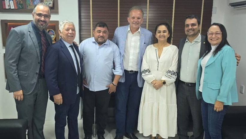André negocia adesão dos vereadores do PDT para base de Evandro Leitão