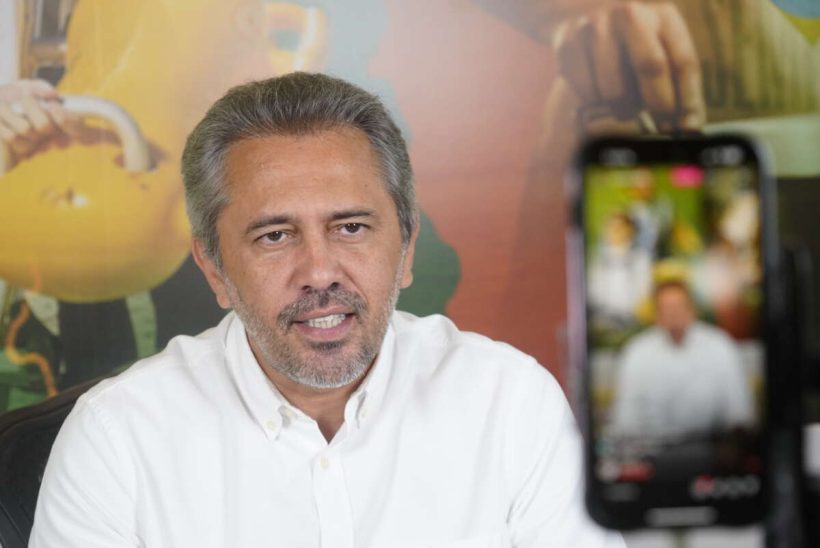Elmano envia para Alece proposta de gratificação para novas categorias na área da saúde