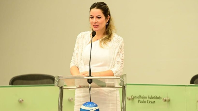 Alece aprova nome de Onélia Santana como nova conselheira do TCE-CE