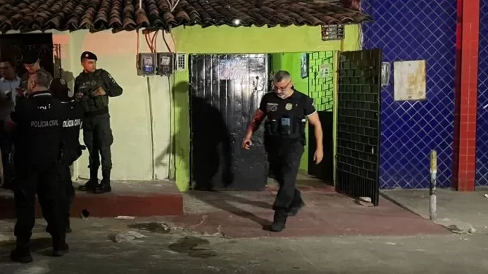 Casa é invadida e idosos são atacados com vários tiros no Carlito Pamplona