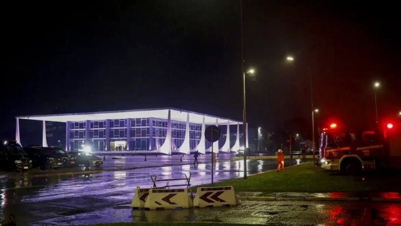 Deputados cearenses relatam momentos de tensão em ataque terrorista no Planalto
