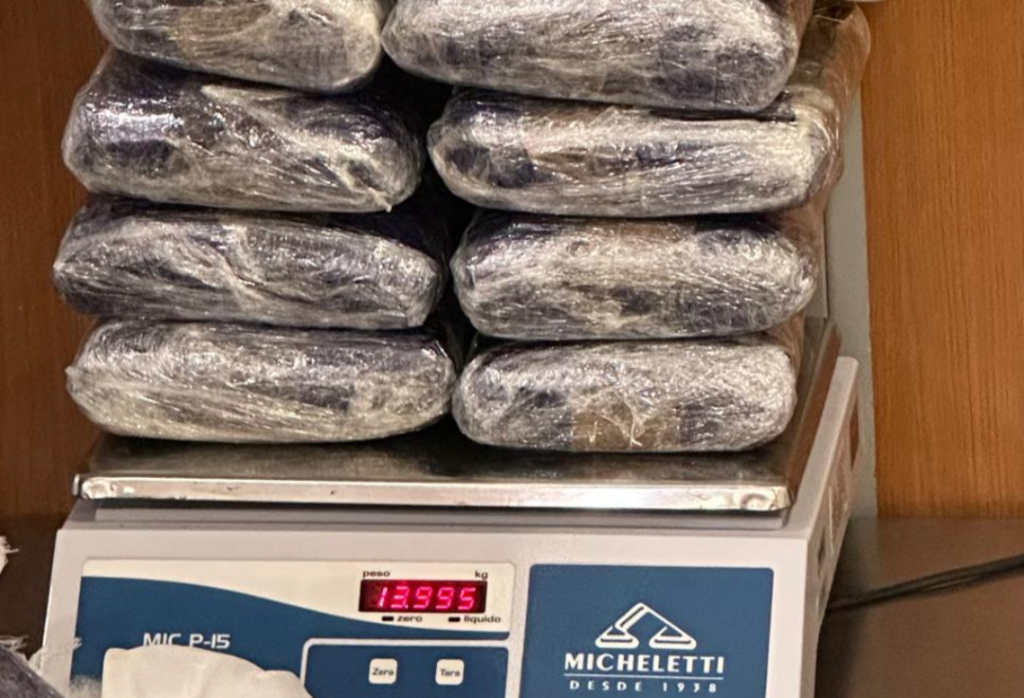 Receita Federal apreende 16 kg de skunk no Aeroporto