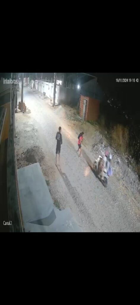 Dupla derruba ocupantes de moto e rouba veículo em Cascavel