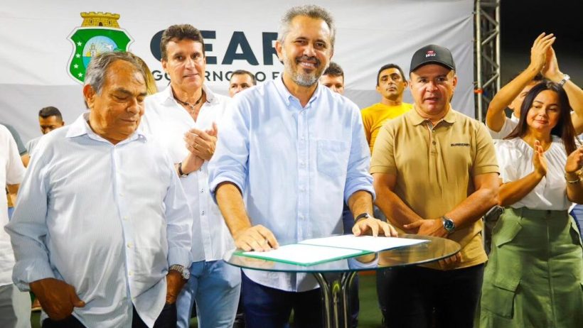 Elmano autoriza obras de implantação do sistema de abastecimento de água no Preá