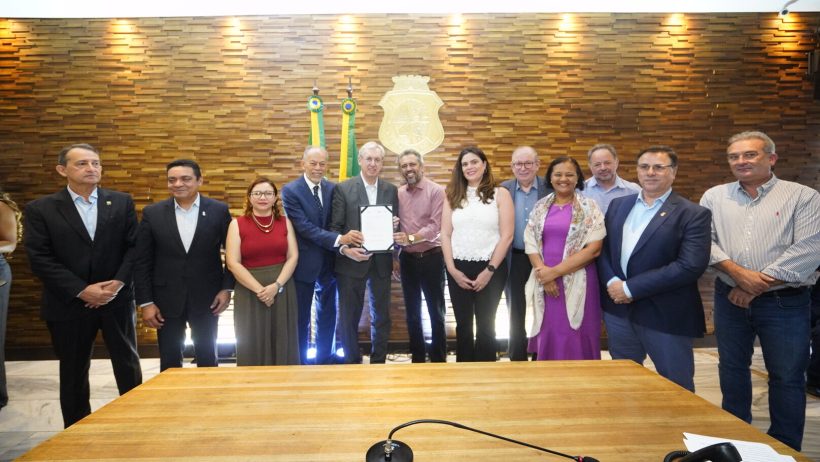 Elmano anuncia investimento de mais de R$ 60 milhões para projetos de descarbonização