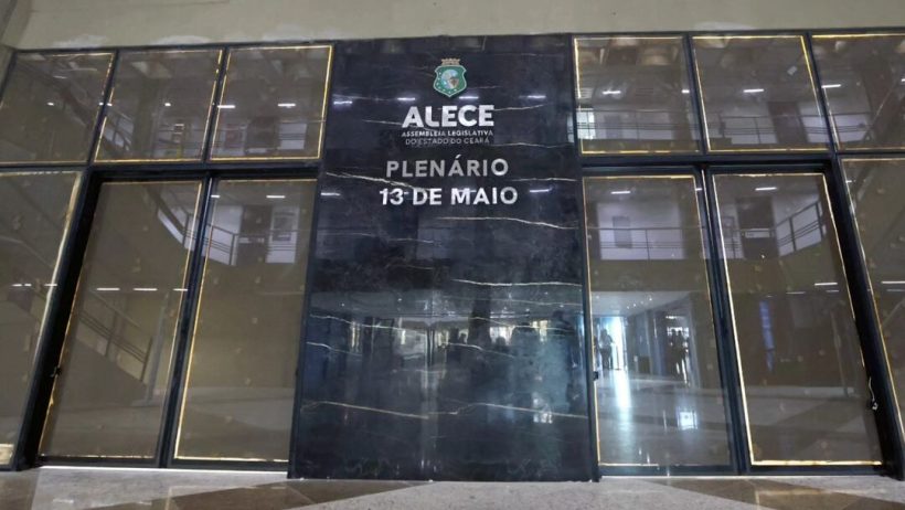 Evandro Leitão convida para inauguração do novo Plenário 13 de Maio