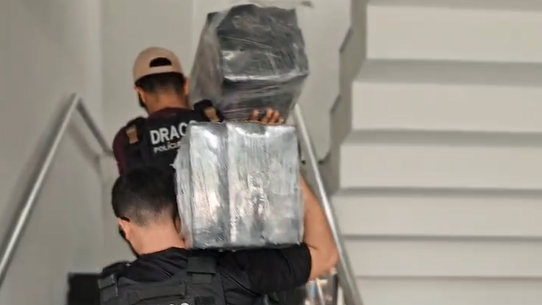 Trio é preso em flagrante com cerca de 170 kg de drogas em Fortaleza