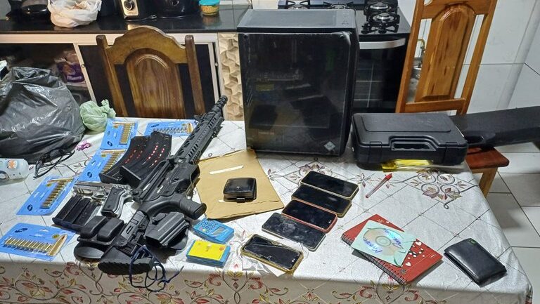 PRF faz operação contra suspeitos de assaltos a bancos e a carros-fortes no CE e outros 06 estados