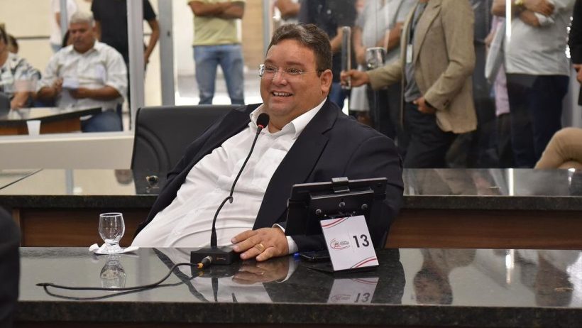 Vanderlan Alves admite ser alvo de investigação da PF sobre fraude em Caucaia
