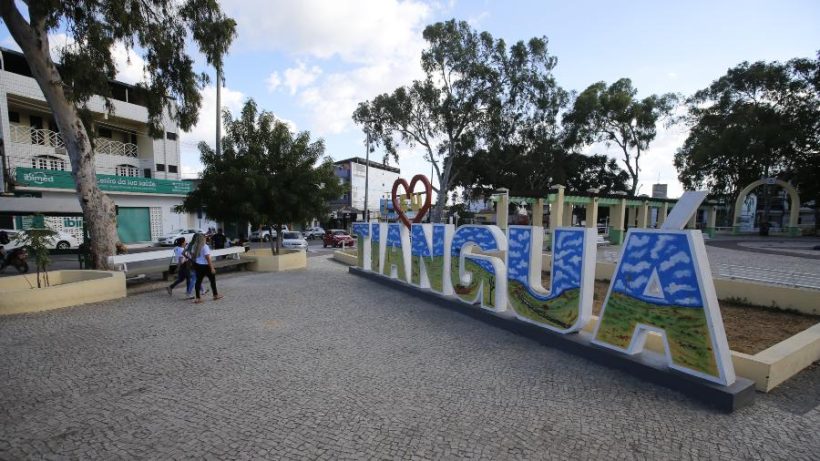 Três homens são assassinados a tiros num bar em Tianguá