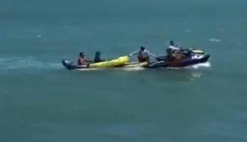 Casal fica à deriva e é resgatado na Praia de Iracema, em Fortaleza