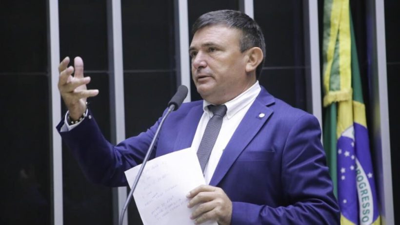 Câmara procura ex-deputados que deixaram dívidas após encerramento de mandatos