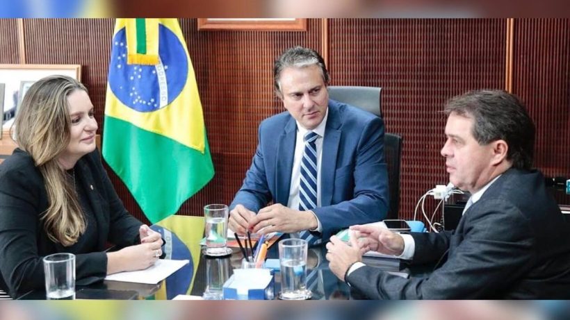 Camilo e Augusta destinam quase R$ 70 milhões em emendas para IJF e novo hospital da UECE
