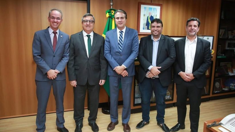 Danilo Forte avança em demandas da Educação durante reunião com o ministro Camilo