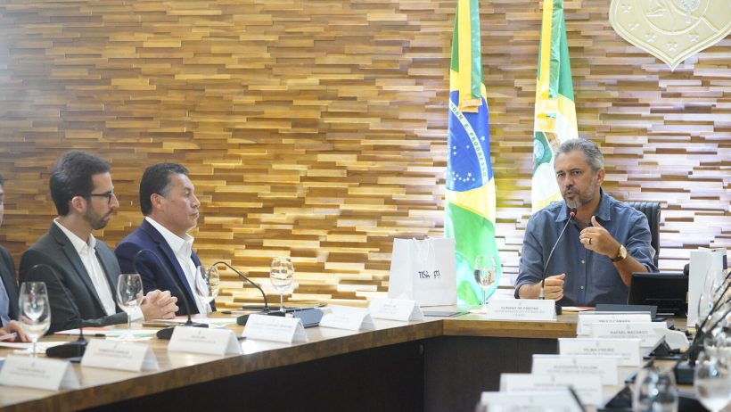 Elmano anuncia investimento de R$ 430 milhões nas obras da tancagem do Porto do Pecém