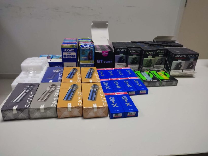 PF prende mulher e apreende cigarros eletrônicos em Fortaleza