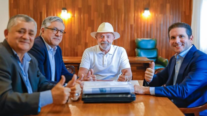 Lula se reúne com José Guimarães e Hugo Motta na Granja do Torto para discutir 2026