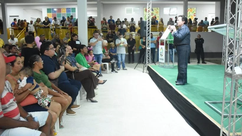 Prefeitura de Canindé entrega novos equipamentos de educação, infraestrutura e assistência social
