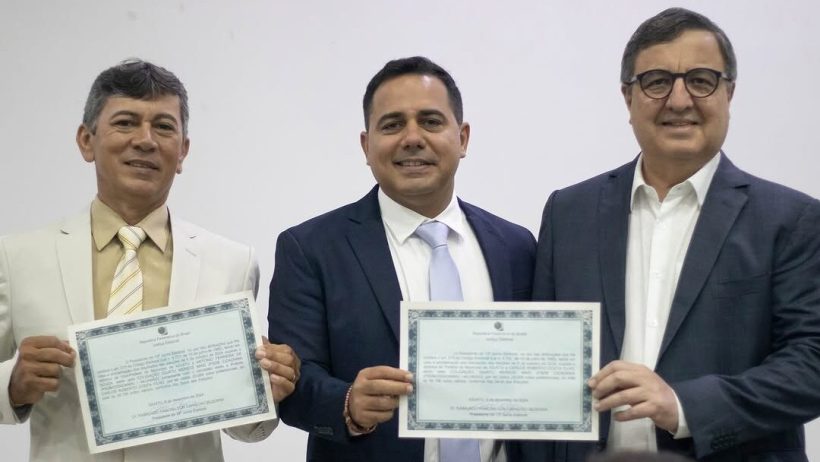 Prefeito eleito de Iguatu cobra salários atrasados de servidores, mas não recebe resposta