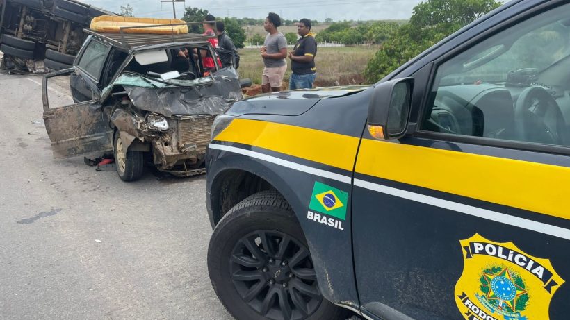 Colisão entre caminhão e dois carros na BR-116 em Brejo Santo não registra vítimas fatais