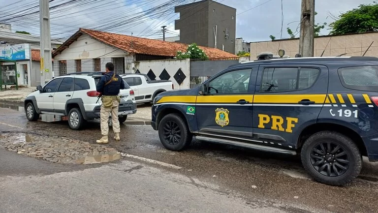 Foragido da Justiça de Mato Grosso é preso pela PRF na BR-116, no Ceará